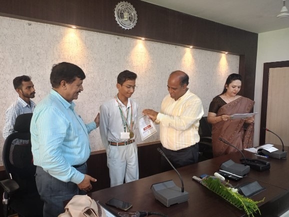 PSY Meritorious honor in Balaghat Collectorate